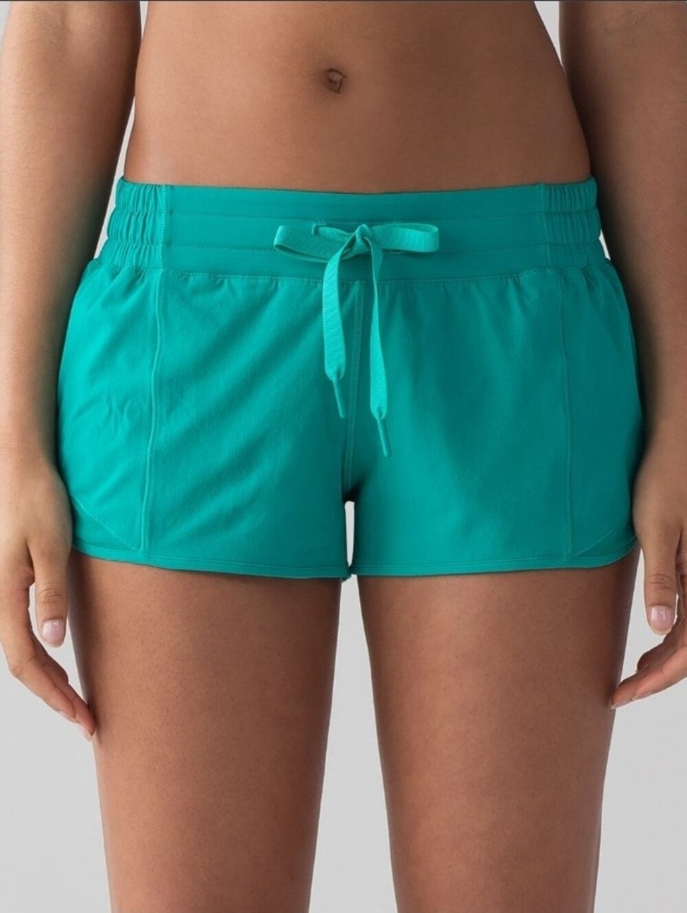 Lululemon Hotty Hot Short (2 1/2")Viridian Green Size 6
